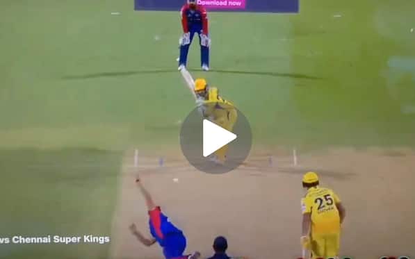[Watch] Ajinkya Rahane Carelessly Throws His Wicket Away As He Holds Out To Warner